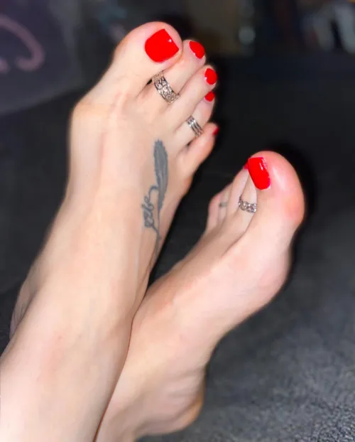 Isn’t red just absolutely sexy?