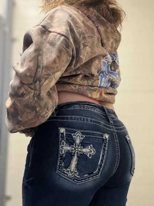 It looks even better out of the jeans.