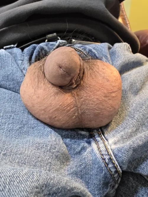 It takes balls to show off your small unit (65) (4.5