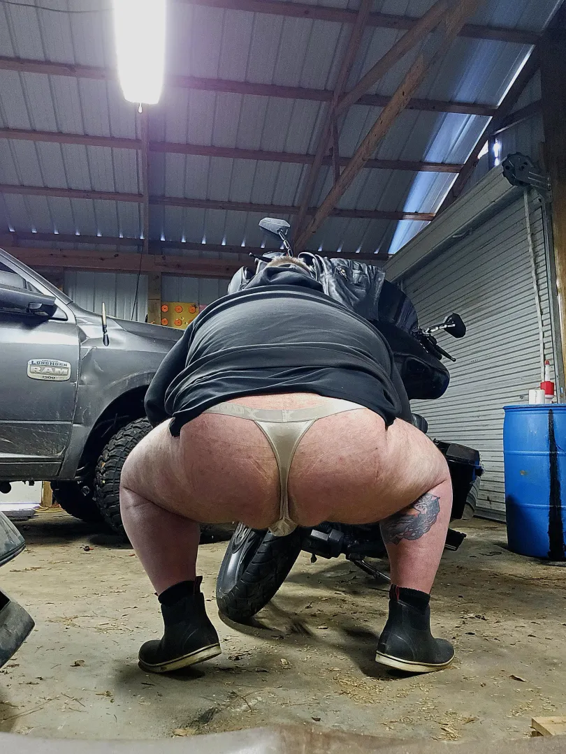 Its a lil chilly in the shop