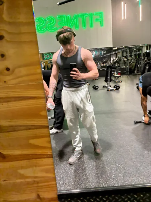 it's almost valentine's day I need a gym date