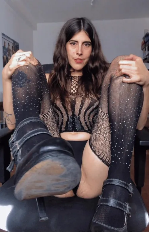 its exciting i must confess, looking at you so weak, begging me to use u, i don't even know if im interested lol. convince me you are worth with a big send.