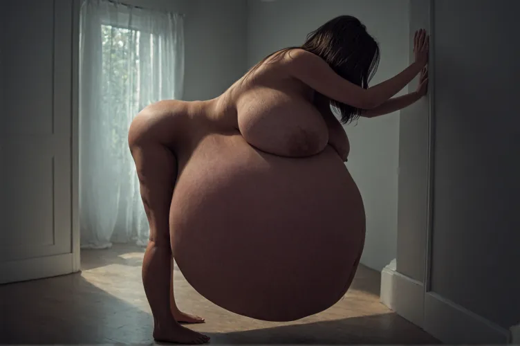 It's hard carrying something this heavy (hyperpregnant)