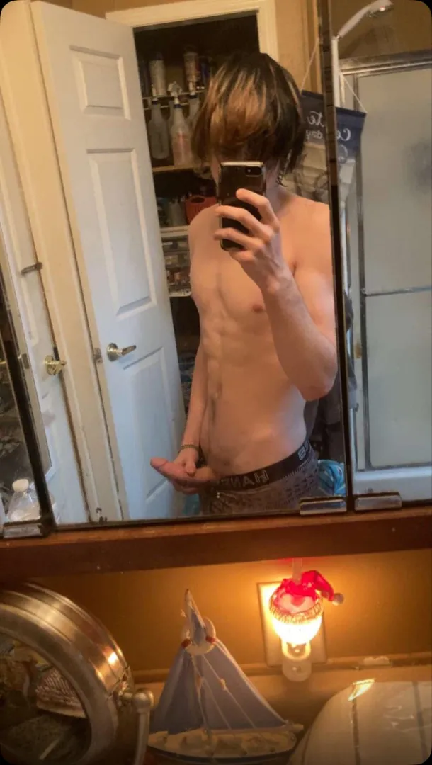 It’s not massive but I can work it perfectly. <3