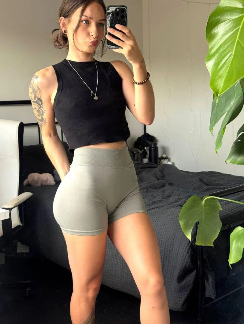 It’s shorts season