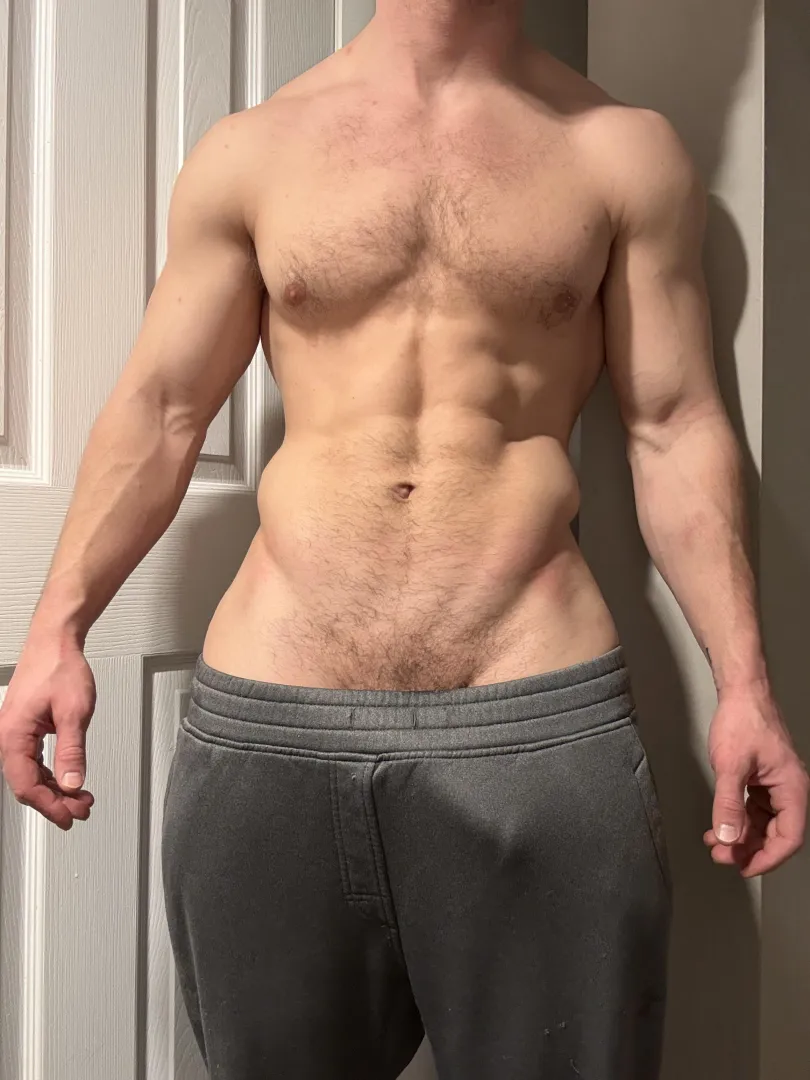 It’s so cold, let me warm you up