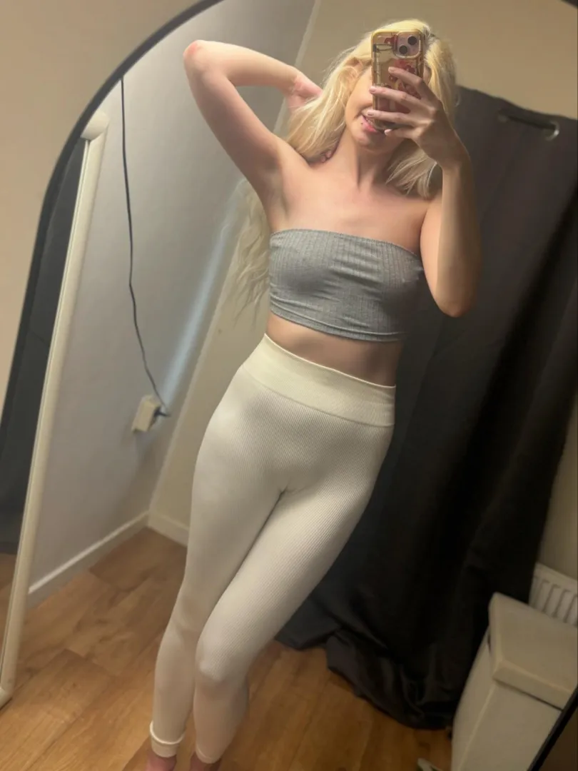 Itty bitty pokies and fat pussy