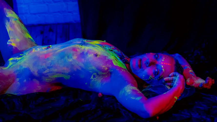 I've def got my glow on today... ok, at least I'm punny (f)