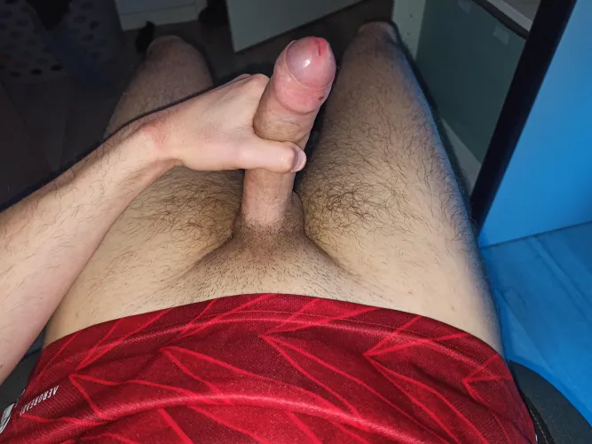 Je peut t’enfoncer mon gros manche ? Ça va te faire drôle