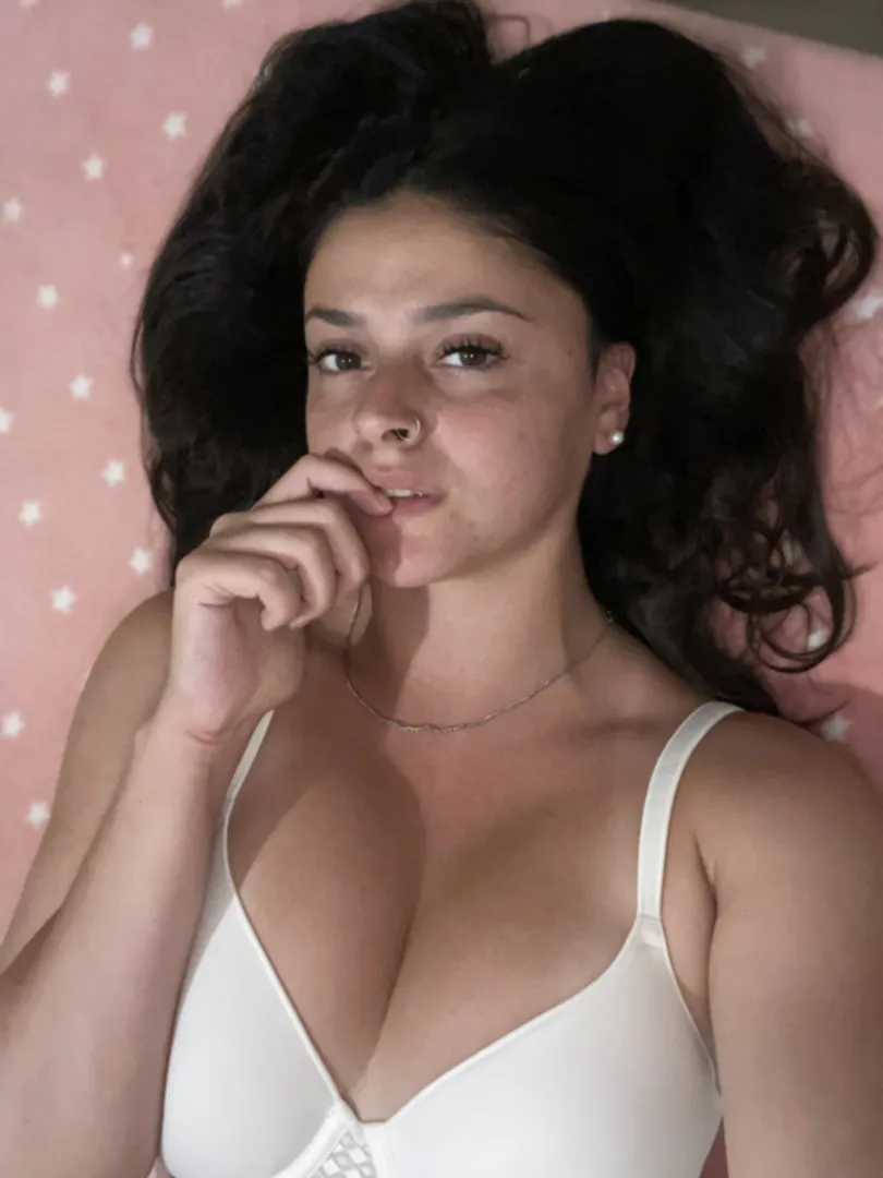 Je suis tellement plus excitante sans rien sur le visage