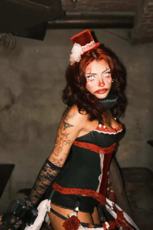 jestermaxxing in the club