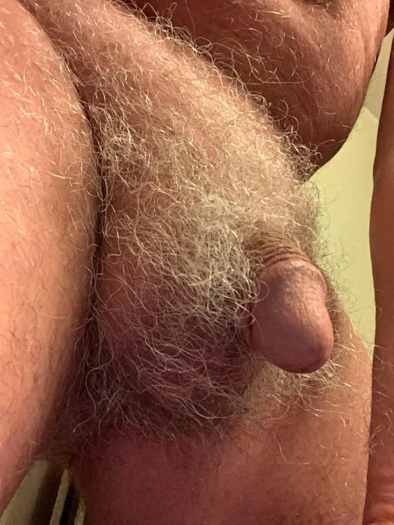 Jumping in the shower. Care to join me? (62)