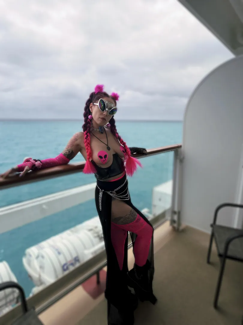 Just a weird alien girl