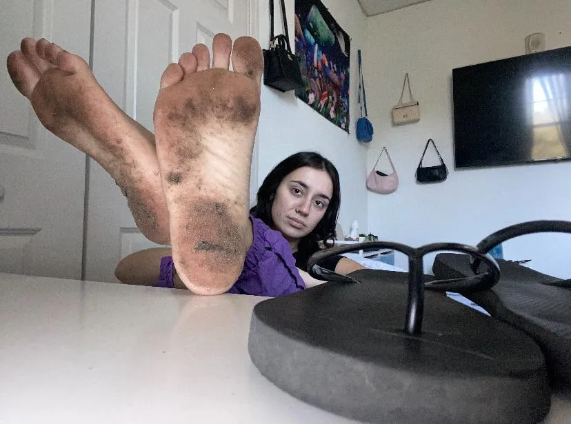 Just got in from being outside in flip flops all day