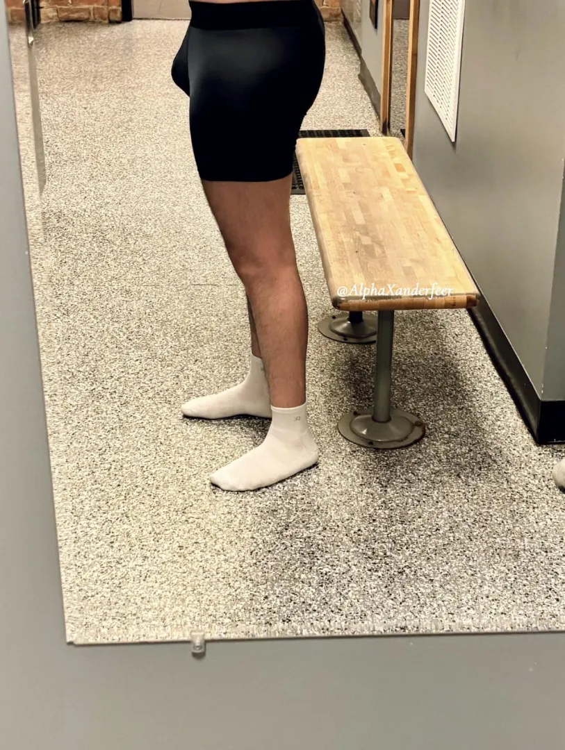 just hit the sauna for an hour. Bring your nose over here 