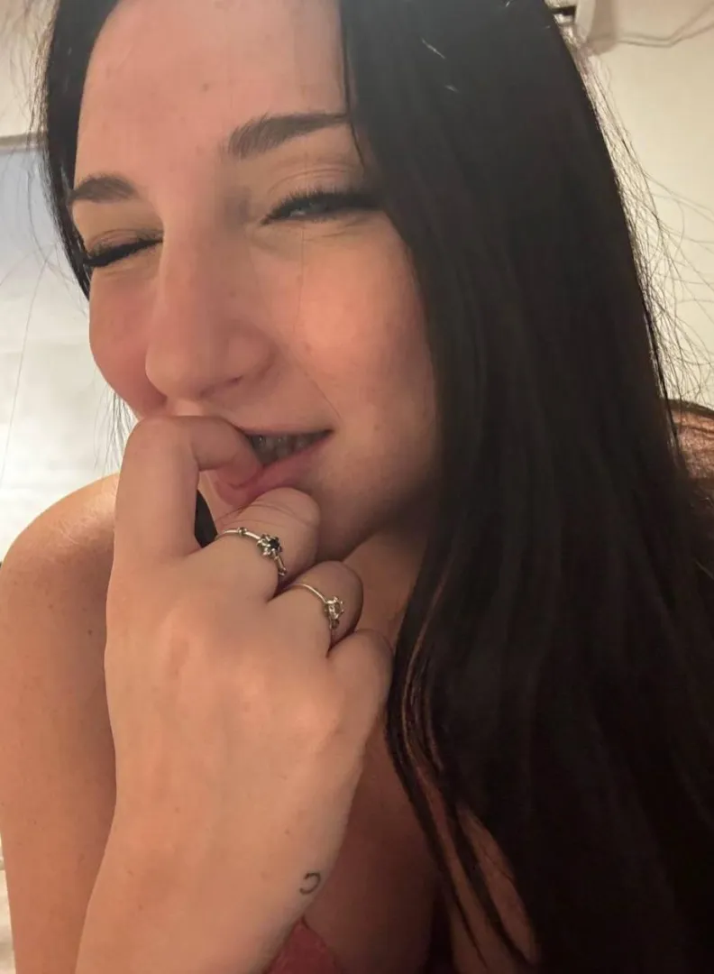 just hope you like girls with braces (coz i am one lol)