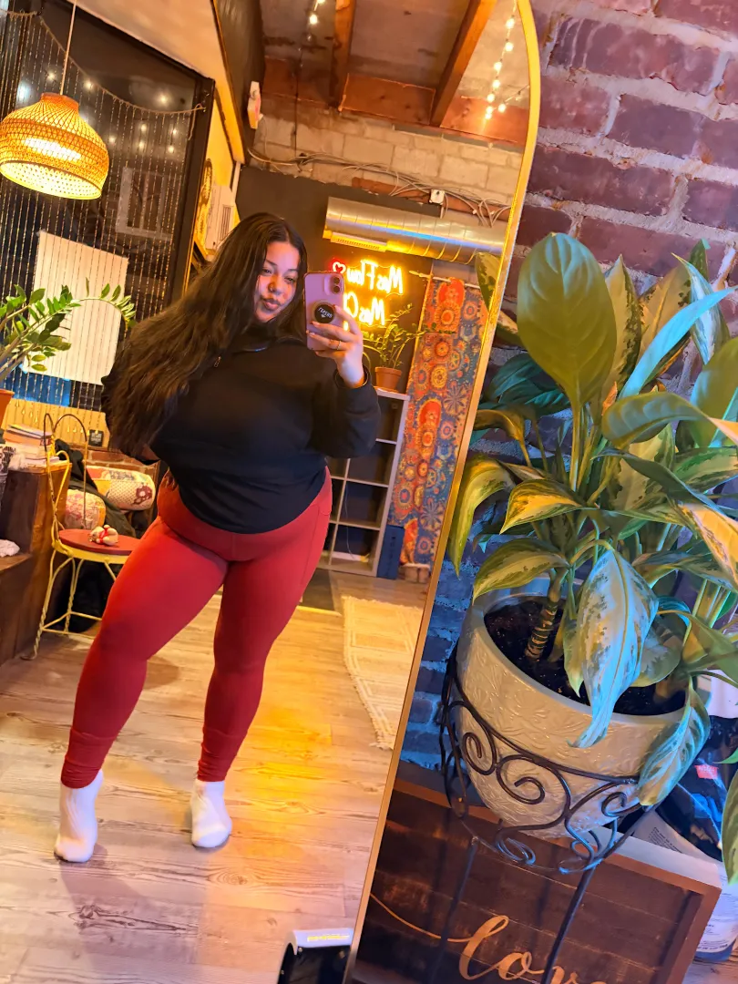 keep suff3ring for me while I take cute selfies at yoga ‍♀️