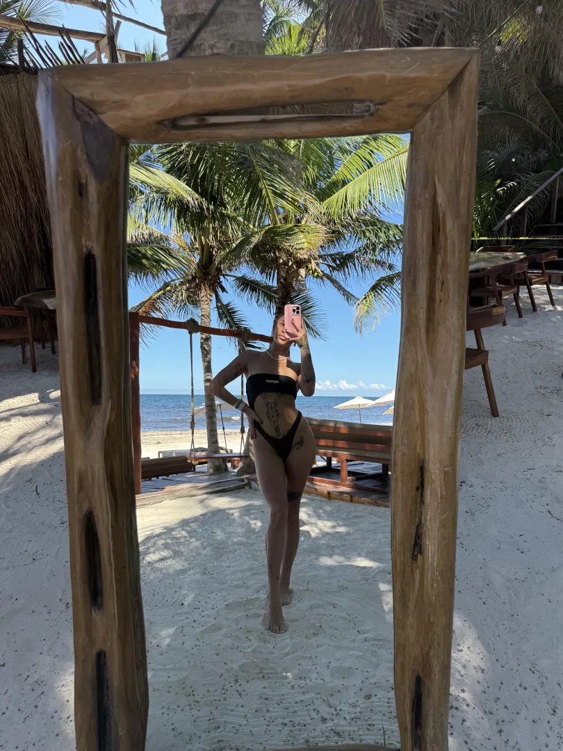 keeping it chic under the heat