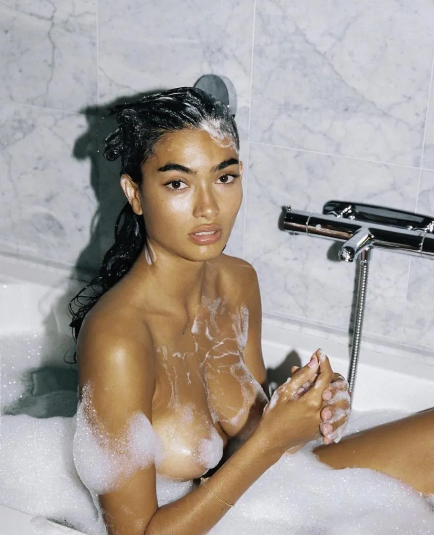 Kelly Gale