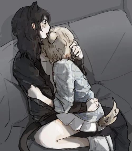 Kitty wants to treat puppy like this,,,