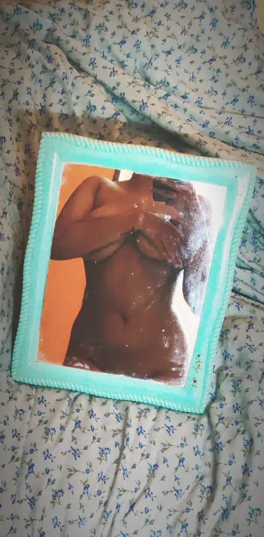 @k@nsha is back with her tits ans body shots