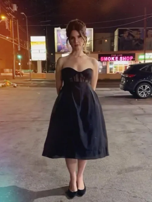 Lana at post-Grammy party.