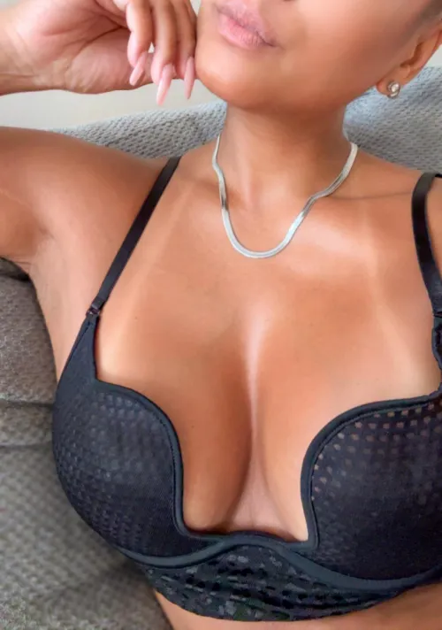 Latina x Viet Beauty