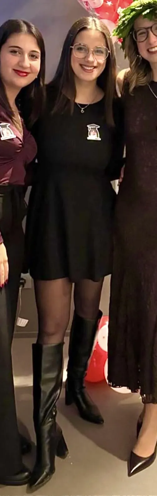 Legs and boots🥵