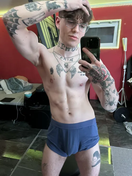 lemme pound your holes