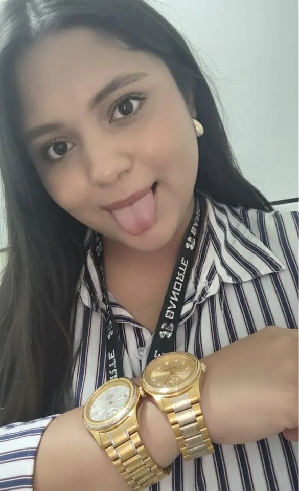 Lesly is a very hot chubby, don't get carried away by her appearances and besides she wears two sexy watches on her wrist
