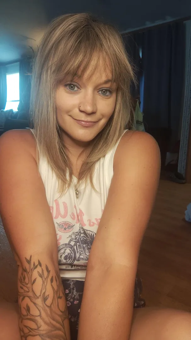 Let me spoil your cock pls