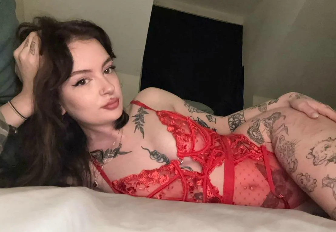 let me wear this cute lil thong set for you 