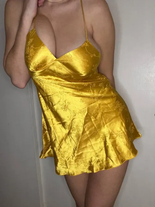 Let's cheat on your wife, behind her back