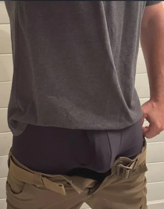 Let’s have fun today. Chill, respectful, blue collar - cowboy type. Looking to fulfill your needs. Dm your details