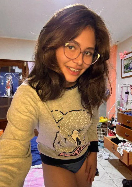 Let’s settle this, do curves still do it for you?