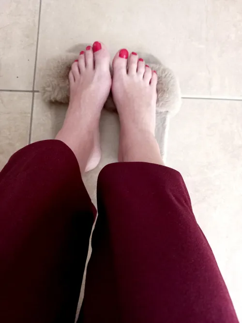 Let’s test something. How long did you look before reading this?(oc)