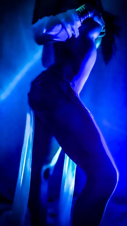 Light bends where my body moves.