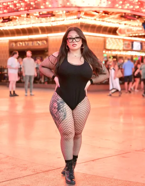 Like the lights im just burning hot