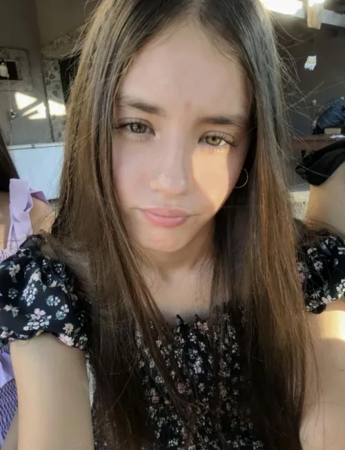 Little gal craves big takeover