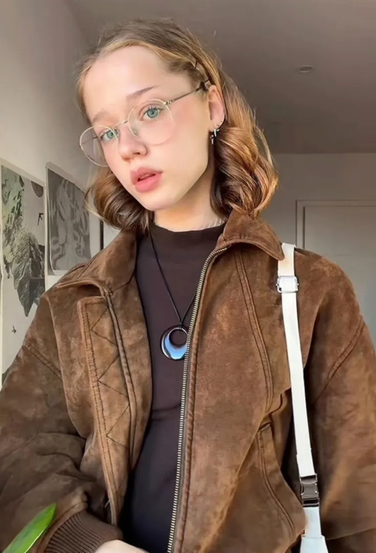 Little sweetie craves rough man to own her tiny vibe