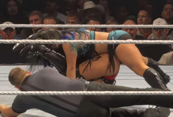 Liv morgan and lyra valkyria