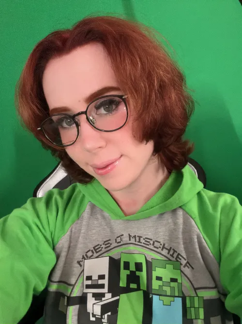 Live on TWITCH to open some Magic packs!