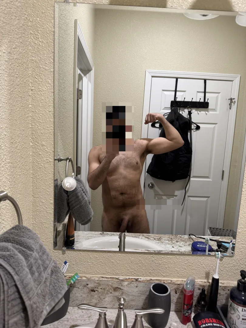 Location Minot 24 m bi anyone want to meet up