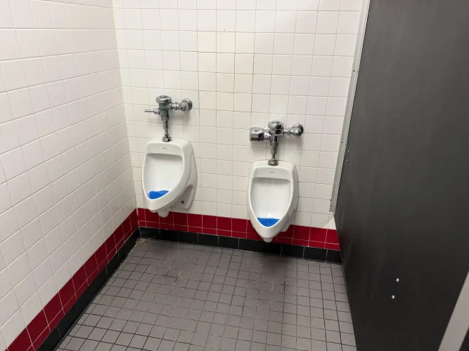 Logan’s Road House