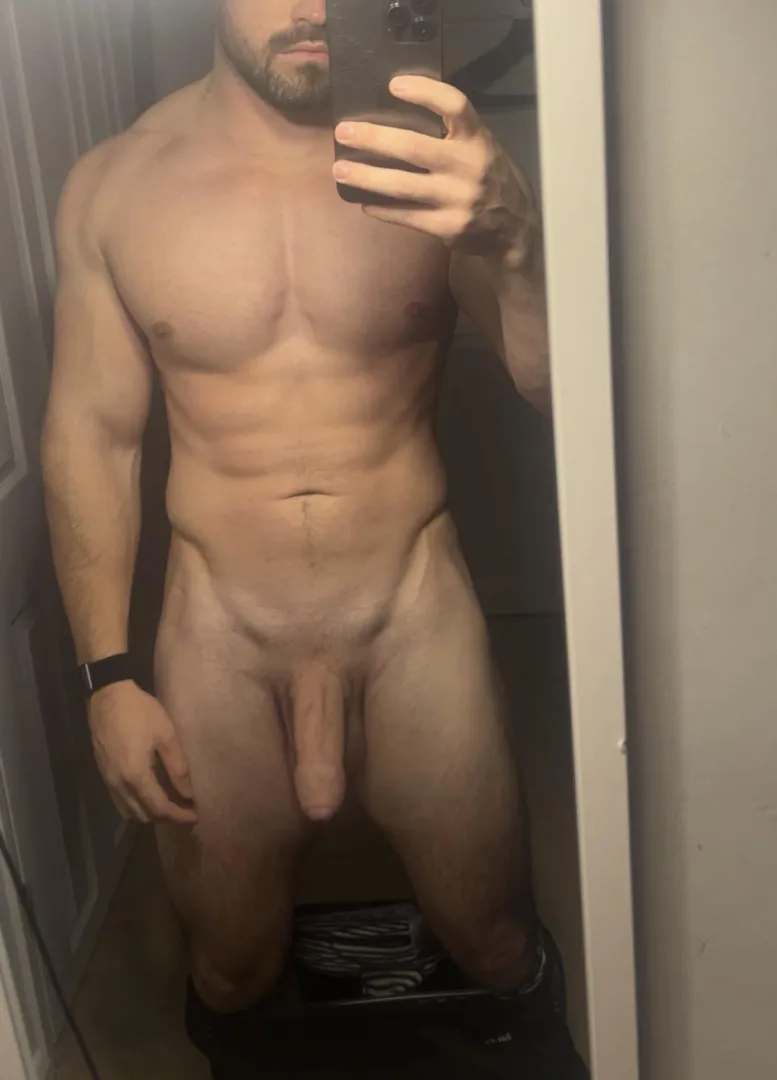 London bull looking for a Hotwife with a sex drive that can keep up with me 