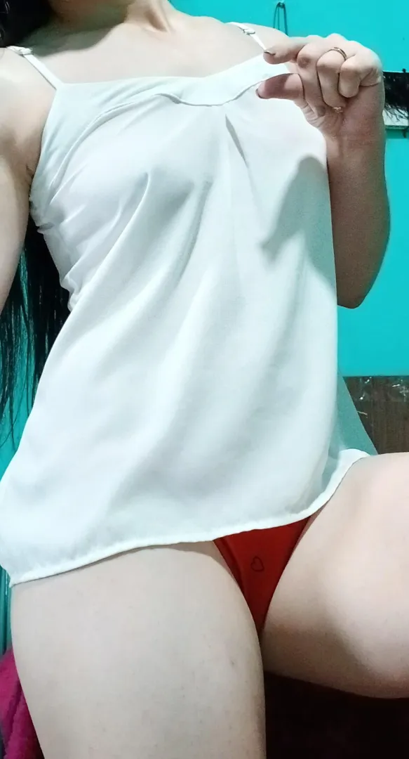 Look at this tiny, useless thing