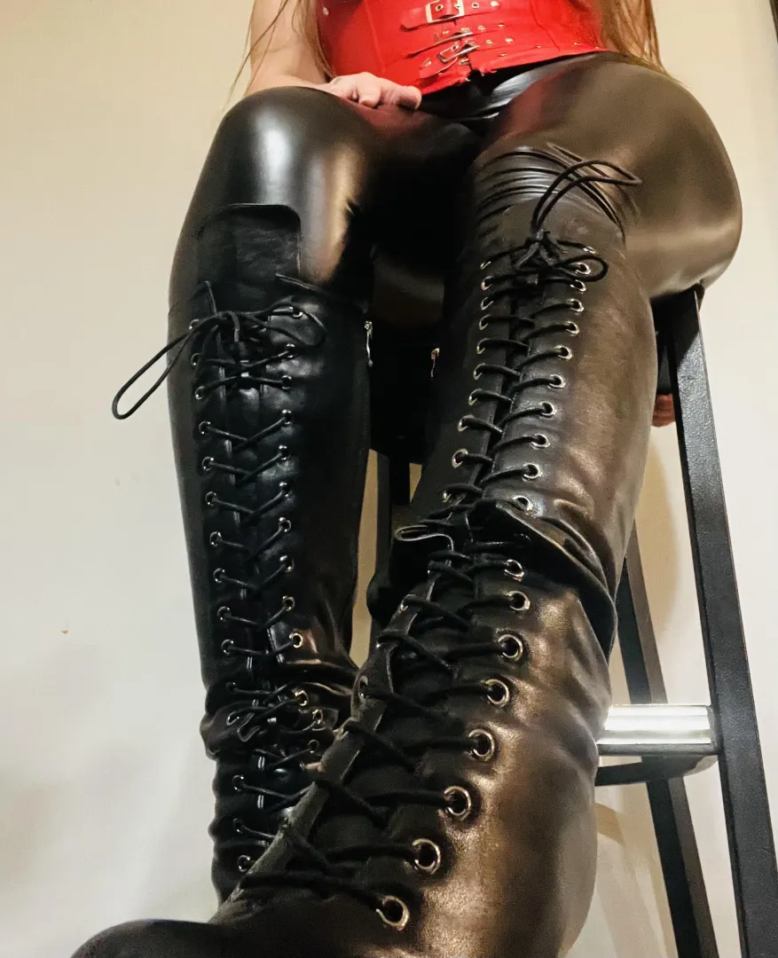 Look at you *already* beneath me worshipping my boots 