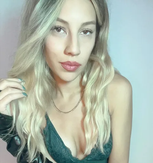 Look me in the eyes if you can