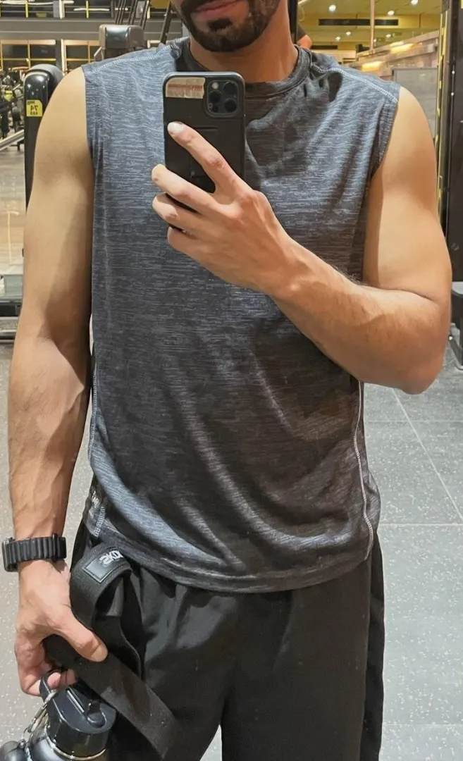 Looking for a boy (M28)