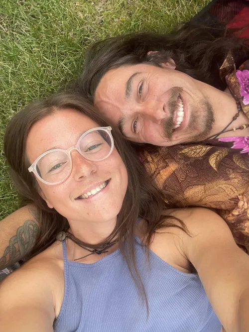 Looking for a female to collab with just me or both of us. We live in a bus so can travel, willing to provide film space! Verified on OF, CB, MFC, Fansly, SP.